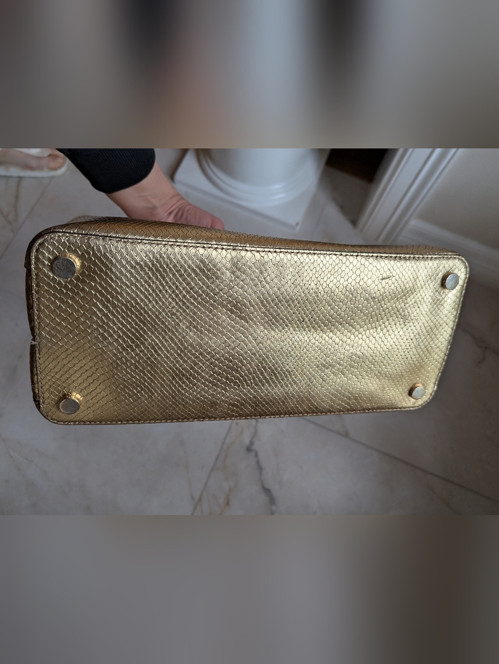 Michael Kors | Gold Metallic Leather Tote Bag - Picture 2 of 6